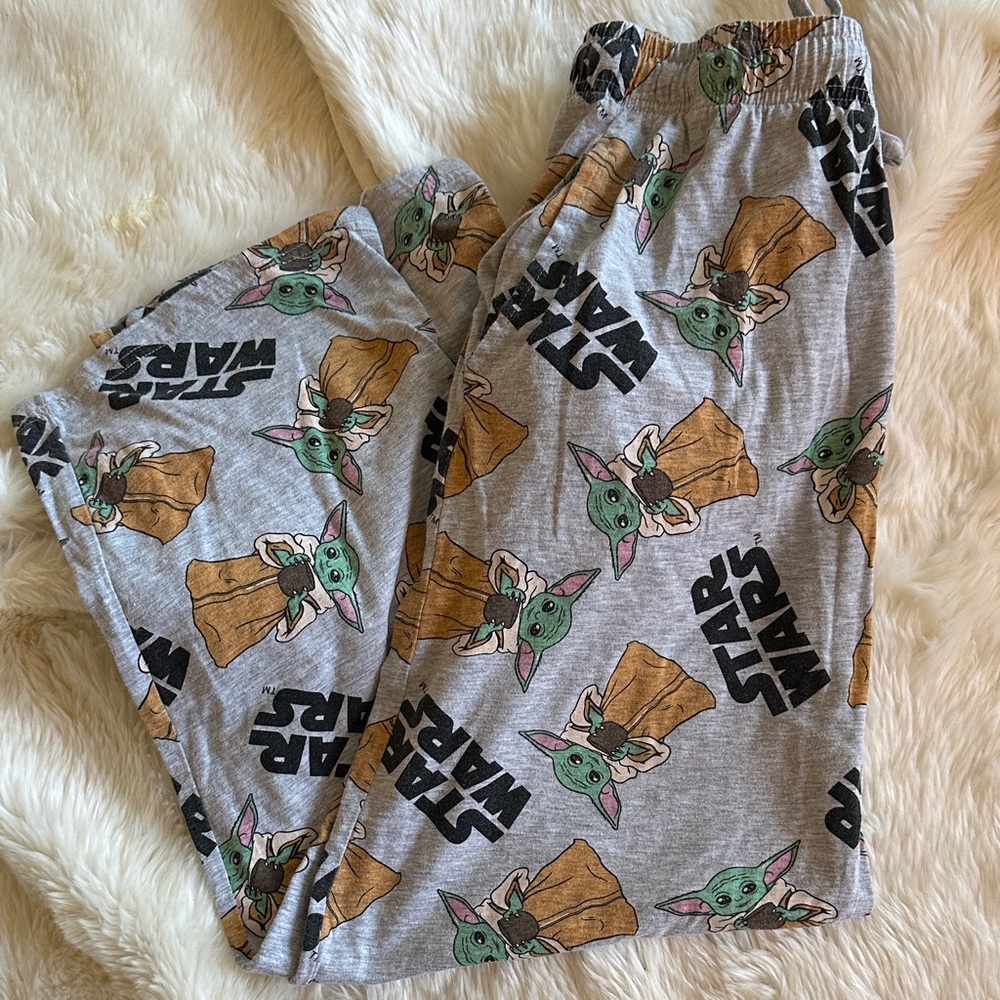 Star Wars Pajama Bottoms with Grogu/Baby Yoda look size Medium cotton soft